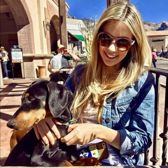 Meet your Posher, Bailey - Picture 1 of 1